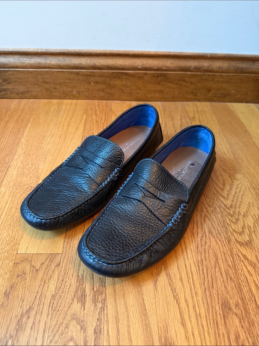 DONALD PLINER Vinco Loafers Leather Driving Shoes Blk Leather Blue Stitching Sz8
